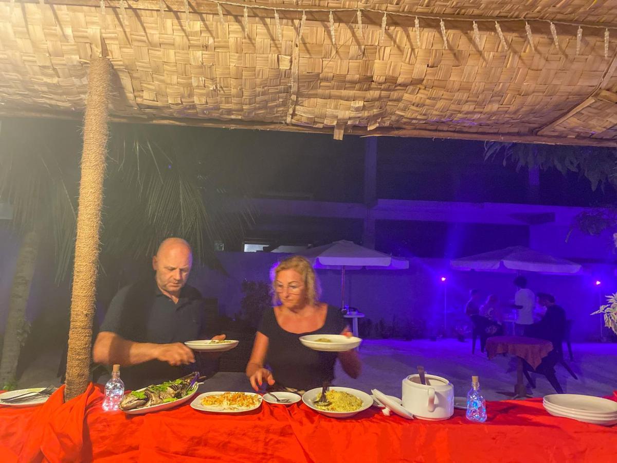 Leisure Inn Guest House Бодуфолуду Экстерьер фото