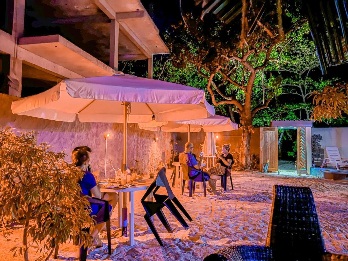 Leisure Inn Guest House Бодуфолуду Экстерьер фото