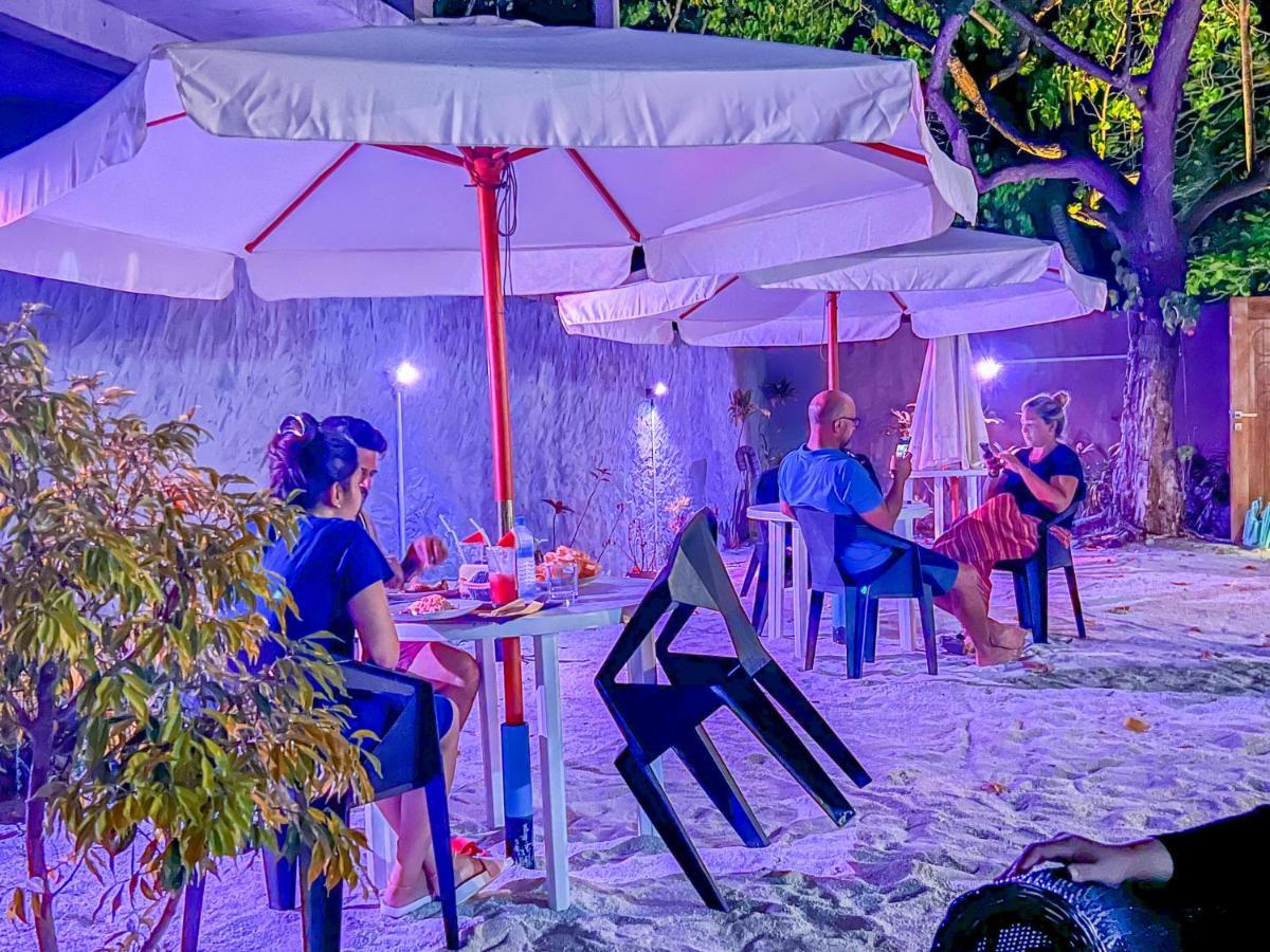 Leisure Inn Guest House Бодуфолуду Экстерьер фото